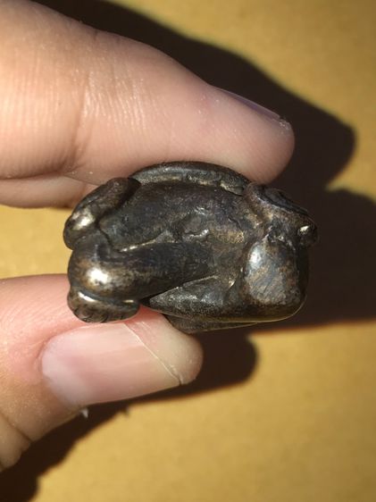 พระปิดตา ยันต์ยุ่ง หลวงพ่อ ทับวัดทอง พิมพ์ตุ๊กตา ยันต์น่อง เนื้อสัมฤทธิ์เงิน ขนาดใหญ่ สภาพสวยมาก เก่า แท้ แปลก หายาก รูปที่ 5