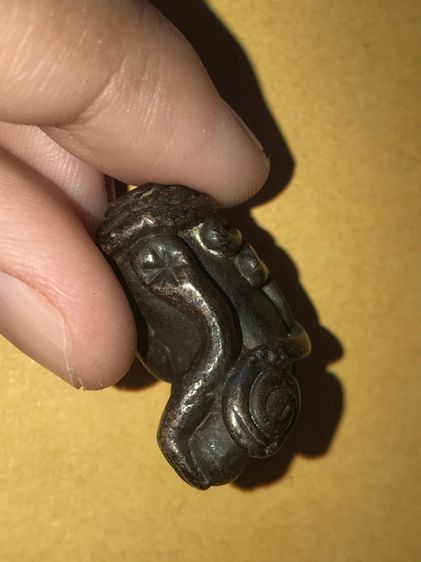 พระปิดตา ยันต์ยุ่ง หลวงพ่อ ทับวัดทอง พิมพ์ตุ๊กตา ยันต์น่อง เนื้อสัมฤทธิ์เงิน ขนาดใหญ่ สภาพสวยมาก เก่า แท้ แปลก หายาก รูปที่ 4