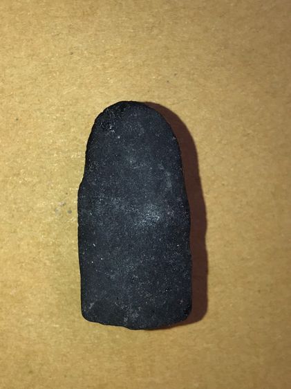 หลวงปู่ทวด รุ่นแรก ปี 2497 พิมพ์พระรอด เนื้อว่าน กรรมการ ออกสีดำ มีคราบไขว่าน สภาพสวย สมบูรณ์ เก่า แท้ แปลก หายาก รูปที่ 2