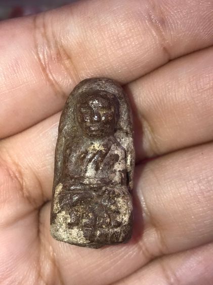 หลวงปู่ทวด พิมพ์พระรอด รุ่นแรก 2497 เนื้อว่านสบู่เลือด มวลสารครบ ขึ้นคราบไขว่าน สวย สภาพสมบูรณ์ เก่า แท้ แปลก หายาก  รูปที่ 7