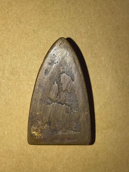 หลวงปู่ทวด หลังเตารีด ปี 2505 พิมพ์ใหญ่ นิยม เนื้อทองผสม ผิวมะระ เนื้อสองสี ด้านหลังเรียบ ผิวเดิมๆ เก่า แท้ หน้านี้หายากมาก รูปที่ 2