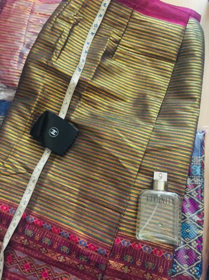 🔴ขายเทปีใหม่🔴 ผ้าซิ่นสาวเหนือ เลื่อมทอง ขอบชมพูบานเย็น ของใหม่ รูปที่ 4