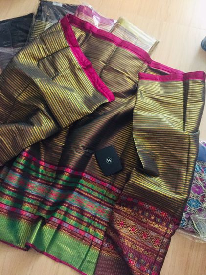🔴ขายเทปีใหม่🔴 ผ้าซิ่นสาวเหนือ เลื่อมทอง ขอบชมพูบานเย็น ของใหม่ รูปที่ 6