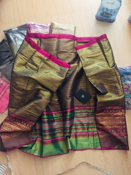 🔴ขายเทปีใหม่🔴 ผ้าซิ่นสาวเหนือ เลื่อมทอง ขอบชมพูบานเย็น ของใหม่ รูปที่ 8