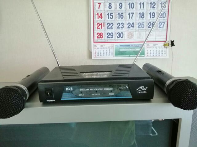  ขายกล่อง รับสัญญาณร้องคาราโอเกะ  พร้อมไมโครโฟนไร้สาย 2 ตัว รูปที่ 3