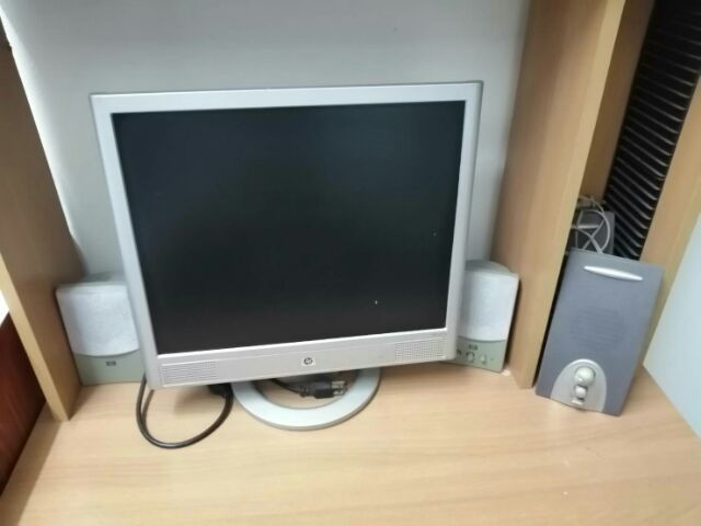 ขายคอมพิวเตอร์ตั้งโต๊ะ HP ขายพร้อมโต๊ะ เก้าอี้  คีย์บอร์ดลำโพงให้ทั้งหมด  ตามภาพที่เห็นเลย รูปที่ 5