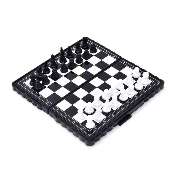 32 Pieces Travel Magnetic Chess Set Mini