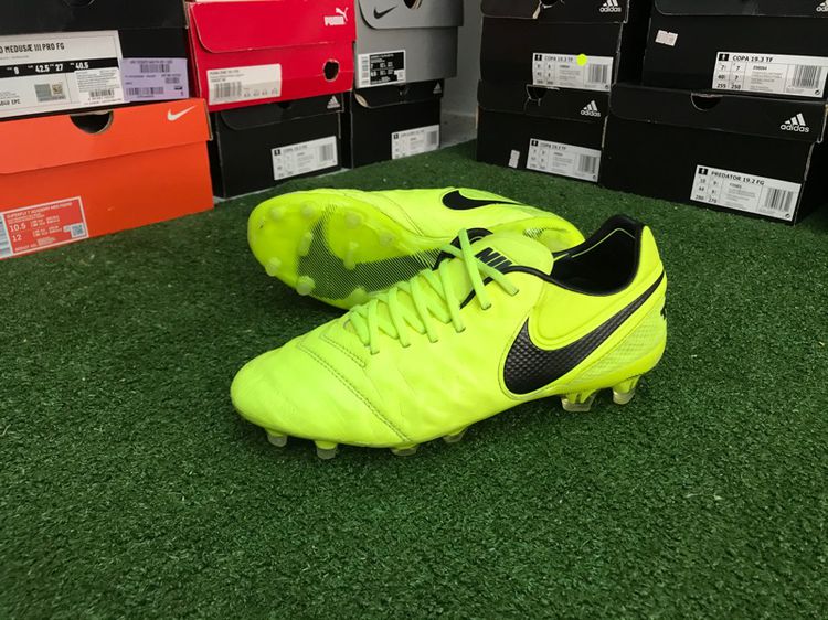 nike tiempo 39