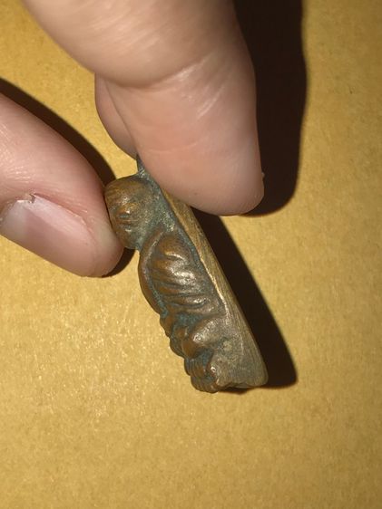 หลวงปู่ทวด พิมพ์เล็ก แข้งขีด เนื้อทองผสม ตะไบหยาบ ผิวเดิม เก่า แท้ แปลก หายาก รูปที่ 4