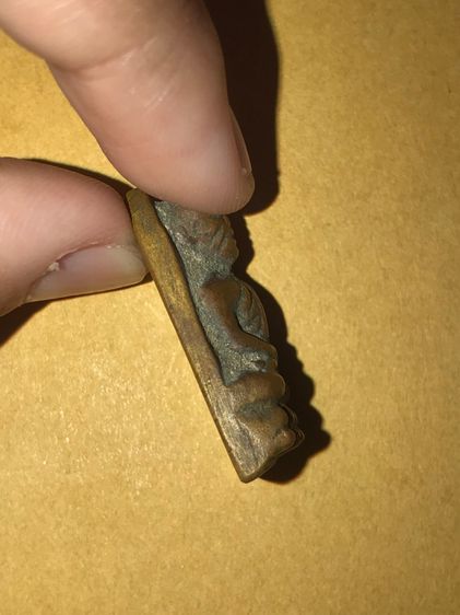 หลวงปู่ทวด พิมพ์เล็ก แข้งขีด เนื้อทองผสม ตะไบหยาบ ผิวเดิม เก่า แท้ แปลก หายาก รูปที่ 3