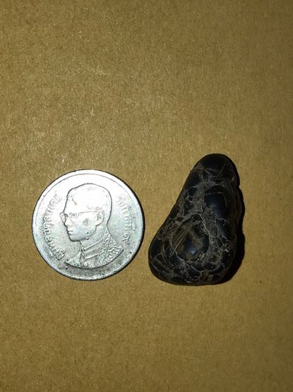 คตปลวก สีดำ ขนาดประมาณ 2 ซม มีน้ำหนัก ผิวแห้ง เหี่ยวย่น เป็นธรรมชาติ สภาพสวย สมบูรณ์เก่า แท้ แปลก หายาก       พุทธคุณโดดเด่นทางด้าน เหนียว อ รูปที่ 5