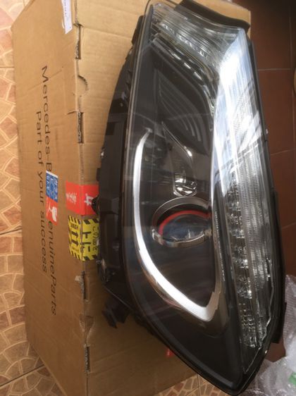 ไฟหน้าเบนซ์ w176 AMG แท้มือสองญี่ปุ่น รูปที่ 2