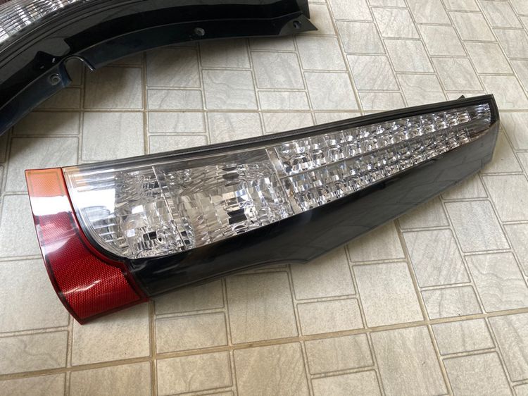 ไฟท้าย ไฟเบรก Spacewagon กรอบกุญแจ ฝาดุมล้อ Mitsubishi รูปที่ 8