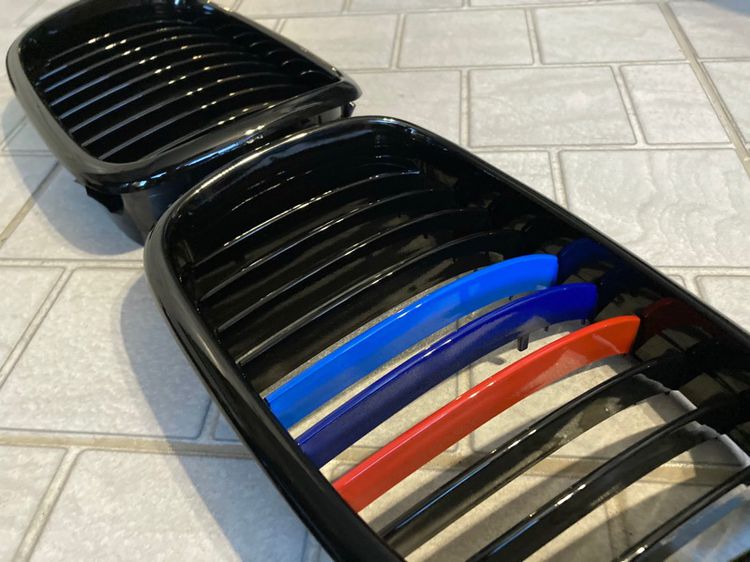 กระจังหน้า BMW E39 Series5 523i 528i 530i รุ่น Sport Excusive Limousine รูปที่ 4