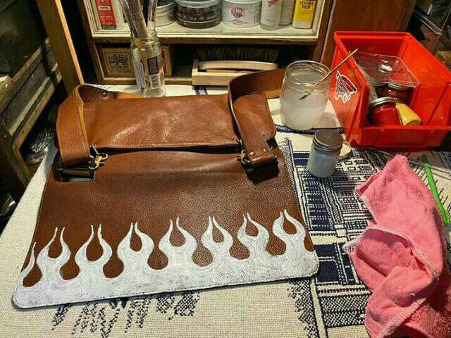 ซ่อมกระเป๋าหนังถลอก สปากระเป๋า สีย้อมหนัง ซ่อมเครื่องหนัง รูปที่ 6