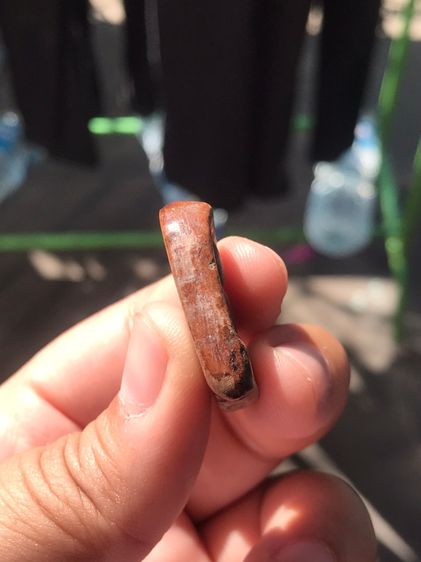 พระซุ้มกอ พิมพ์กลาง กรุวัดพิกุล หลังอย่างสวย เนื้อดิน มีแร่ดอกมะขาม สีพิกุล ผิวมันเงา แห้ง ตำหนิครบ กนกติดแขนด้านซ้าย ตามสูตร จับองค์พระแล้ว รูปที่ 9