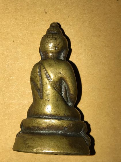 พระกริ่ง เนื้อทองผสม กริ่งดัง ปี 25xx ขนาดจัมโบ้ กริ่งดัง ไม่ตอกโค๊ต เนื้อทองผสม คราบเบ้าตามซอกเดิมๆ มีคราบตามธรรมชาติของการหล่อ ดูพิมพ์มีคว รูปที่ 2