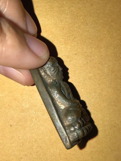 พระหลวงปู่ทวด หลังเตารีด วัดช้างให้ ปี 2505 พิมพ์เมฆพัตร เข่าตุ่ม เนื้อนวะ สภาพสวยงาม ผิวมะระ แห้ง เป็นธรรมชาติ แท้ หายาก  พุทธคุณครบเครื่อง รูปที่ 3