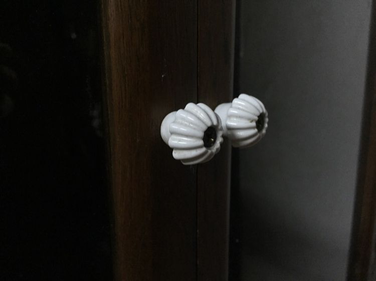 ตู้ไม้สักเก่า รูปที่ 2