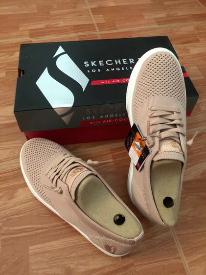 skechers poppy day to day