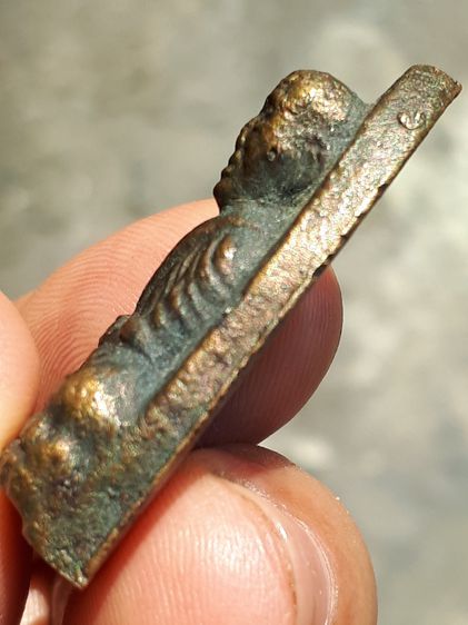 หลวงปู่ทวด เตารีดใหญ่ พิมพ์บี หัวแหลม บัวเขาควาย ปี 2505 วัดช้างให้ จ.ปัตตานี เนื้อทองผสม ผิวมะระ เดิมๆ แห้ง เหี่ยว ย่นทั้งองค์ หลังอย่างสวย รูปที่ 5