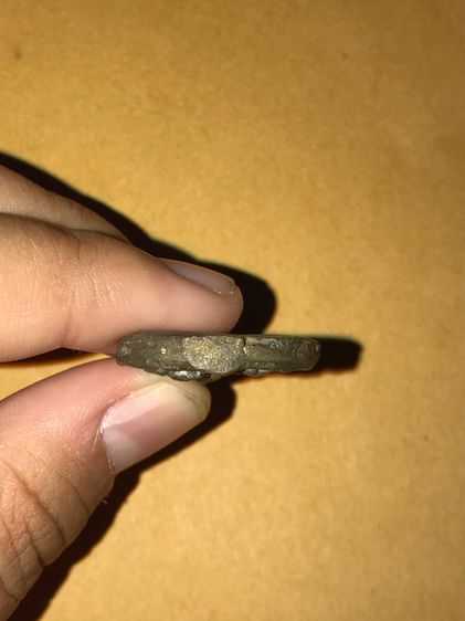 เหรียญหล่อโบราณ พิมพ์พระพุทธ ปางสมาธิ ฐานบัว หูปลิง รุ่นแรกๆ ปี 24xx หลังเรียบ เนื้อทองผสม เนื้อจัด ผิวสองสี ยุบย่น สวย คม เก่า แท้ หายาก ตะ รูปที่ 5