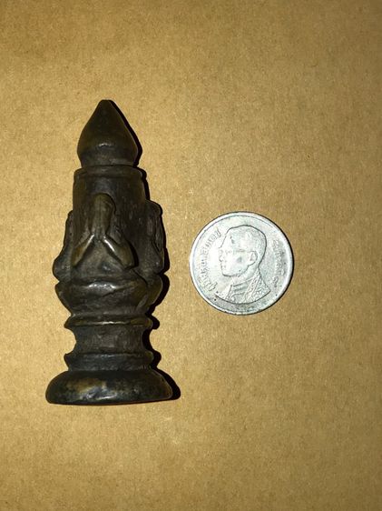 พระปิดตา 3 หน้า เสาหลักเมือง นครศรีธรรมราช ปี 24xx เนื้อสำริด โค๊ดยันต์ มะ อะ อุ ขนาดประมาณ 3 นิ้ว ตั้งได้ มีน้ำหนัก สภาพ สวยสมบูรณ์ เก่าจัด รูปที่ 6