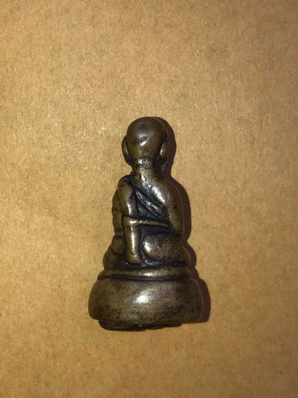 พระหล่อโบราณหลวงพ่อทรัพย์ก้นอุนูน รูปหล่อโบราณ หลวงพ่อทรัพย์ พรหมปัญญา อุนูน รุ่นแรก วัดปลักแรด อำเภอบางระกำ จังหวัดพิษณุโลก ผิวมัน เก่า แท้ รูปที่ 2