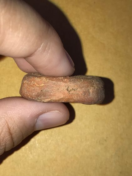 พระพุทธ ยันต์ข้าง เศียรมีรัศมี เนื้อดินเผา หลังจารมือ หลวงปู่ชู วัดนาคปรก กทม เก่า เนื้อแห้ง เป็นพระยุคต้น แท้ แปลก หายาก       พุทธคุณสูงต้ รูปที่ 5