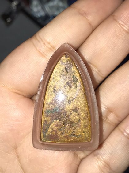 หลวงปู่ทวด หลังเตารีด พิมพ์ใหญ่ วัดช้างให้ ปี 2505 เนื้อทองผสม ผิวสองสี ผิวมะระ สวยๆ คมๆ มีคราบดินเบ้า สร้างน้อย เก่า สภาพเดิมๆ หายากมาก พิม รูปที่ 6