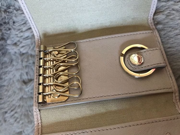 กระเป๋าใส่กุญแจ Jimmy Choo Neptune Star 6 Key Holder case ของแท้ รูปที่ 6