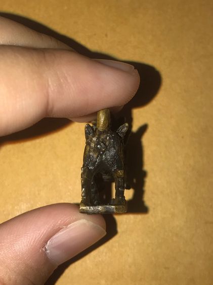 สิงห์มหาอำนาจ เนื้อทองเหลือง หลวงพ่อจ้อย วัดศรีอุทุมพร นครสวรรค์ ใต้ฐานปั้มชื่อ หลวงพ่อจ้อย เนื้อจัด เก่า แท้ หายาก มีประสบการณ์ดีมากๆ รูปที่ 4