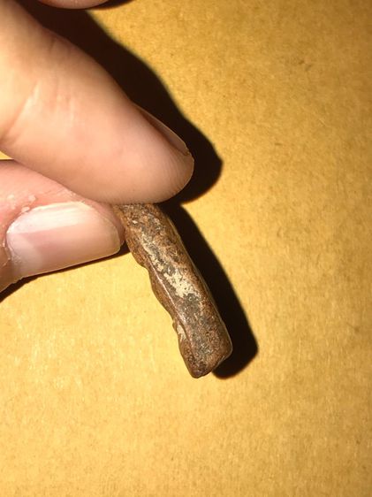 พระซุ้มกอ กำแพงเพชร พิมพ์เล็ก เนื้อดินเผาสีแดง กรุทุ่งเศรษฐี จังหวัดกำแพงเพชร มีมวลสารและคราบกรุ เก่า แท้ แปลก หายาก       พระซุ้มกอจังหวัดก รูปที่ 5