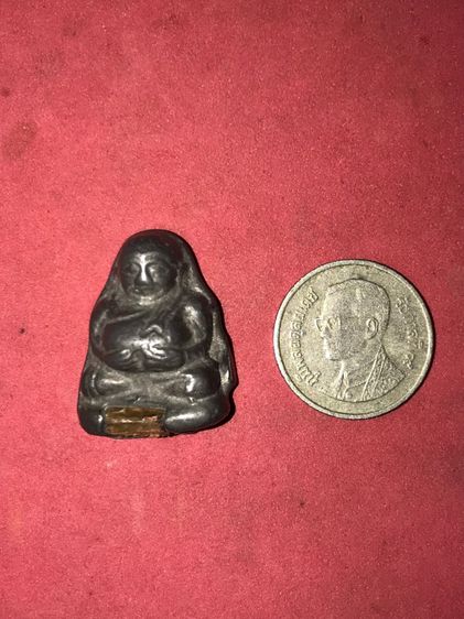 สังกัจจายน์ ดอนอะราง หลังจารมือ ฝังตะกรุด 1 ดอก  ปี 2525 พระสังกัจจายน์ครึ่งซีก ที่หลวงปู่หมุนท่านสร้างพร้อมกับพระพิมพ์หลวงพ่อเงินครึ่งซีก ส รูปที่ 6