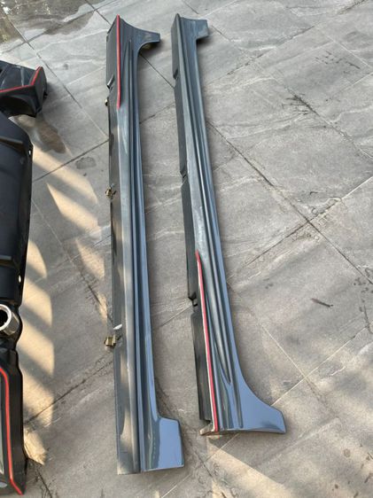 ขายชุดสเกิร์ตรอบคัน Mazda 2 ปี 2021 minor change เพิ่งถอด วิ่งหลักพันกิโล รูปที่ 4