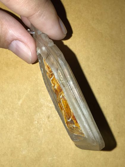 พระขุนแผนเคลือบ สีเหลือง กรุวัดใหญ่ชัยมงคล มีคราบกรุ ขี้ดินอยู่ครบ พุทธศิลป์พระฟอร์มสวยจัด ใหญ่ ล่ำ เดิมๆ เป็นธรรมชาติ เข้มขลัง สวยงามมาก สม รูปที่ 5