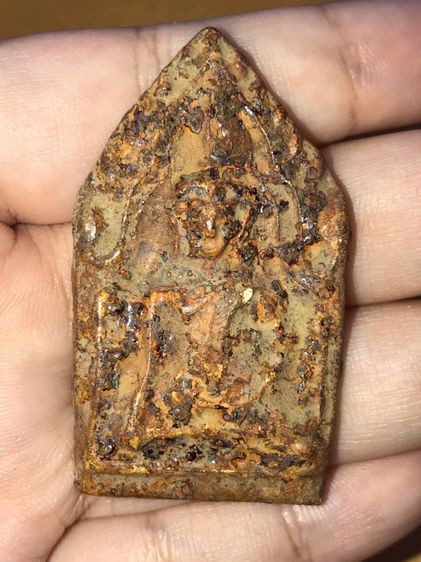 พระขุนแผนเคลือบ กรุวัดอัมพวัน จ.นนทบุรี พิมพ์ห้าเหลี่ยมอกใหญ่ นิยม มีคราบกรุ สภาพสวยมาก น้ำเคลือบมีรอยแตกลายงา เก่าถึงยุค พระขุนแผนโบราณ อาย รูปที่ 8