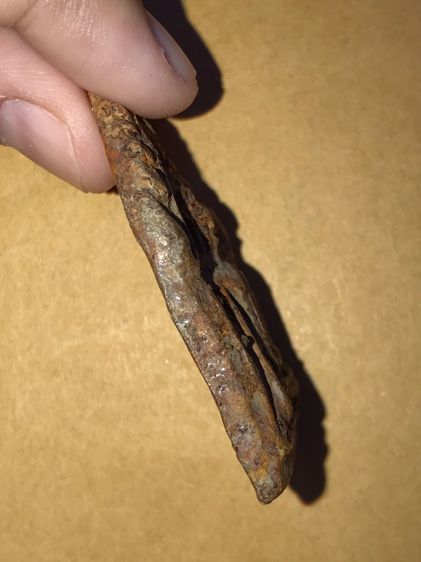 พระขุนแผนเคลือบ กรุวัดอัมพวัน จ.นนทบุรี พิมพ์ห้าเหลี่ยมอกใหญ่ นิยม มีคราบกรุ สภาพสวยมาก น้ำเคลือบมีรอยแตกลายงา เก่าถึงยุค พระขุนแผนโบราณ อาย รูปที่ 3