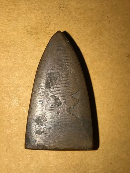 หลวงปู่ทวด หลังเตารีด หน้าจีน ปี 2508 สวยคม หลังอูม มีคราบขี้เบ้า รอยตะไบขอบ และตะไบหลัง องค์นี้สภาพสวยเดิมๆ แห้ง ผิวสองสีสร้างน้อย ความสวยง รูปที่ 2