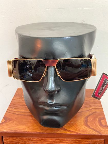 ขายแว่นตากันแดดโบราณทรงมันๆมาสภาพเก่าเก็บ  new old stock vintage sunglasses viva 4016 made in italy 1980’s รูปที่ 7