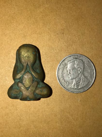 พระปิดตา หลวงปู่นาค วัดห้วยจระเข้ พิมพ์พุงป่อง เนื้อทองผสม มีอักขระยันต์ข้างองค์พระ คมชัด สภาพใช้ เก่า เดิมๆ แท้ หายากมากๆ        พระปิดตาหล รูปที่ 5