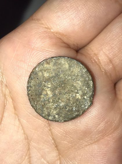 พระงบน้ำอ้อย พิมพ์เล็ก หลวงพ่อเนียม วัดน้อย เนื้อตะกั่วน้ำนม เก่า กระแสเนื้อเทาอมดำ ไขขาวอมเหลือง และแดง ผุดขึ้นจากเนื้อพระ ปกคลุมพื้นผิวเป็ รูปที่ 7