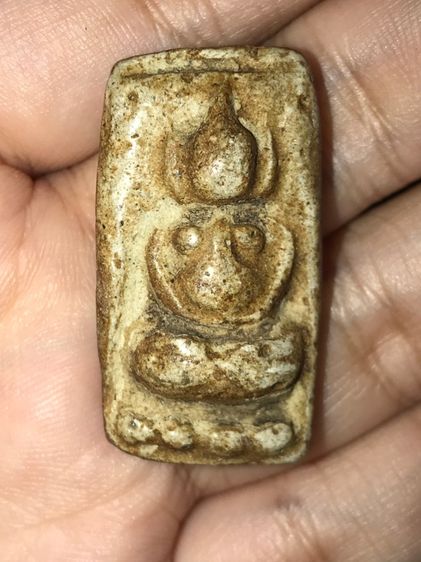 พระสมเด็จ วัดระฆัง พิมพ์ตุ๊กตา ยุคแรก กรุพระเจดีย์สามองค์วัดระฆัง สร้างในสมัยรัชกาลที่ 3 ตั้งแต่ ปี 2368 –2390 เนื้อผง ความสวยงาม คน ชัด ลึก รูปที่ 8