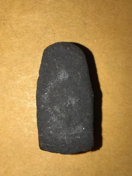 หลวงปู่ทวด พิมพ์พระรอด เนื้อผงผสมว่าน ผิวสีดำ มีมวลสาร เก่า แท้ หายาก ไม่รู้ที่  รูปที่ 7