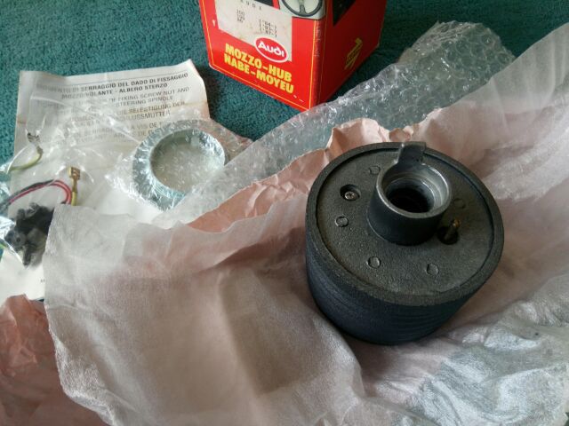 คอพวงมาลัย MOMO แท้ ตรงรุ่น Audi A80 A100 ปี 91-93 เป็นของใหม่ รูปที่ 7