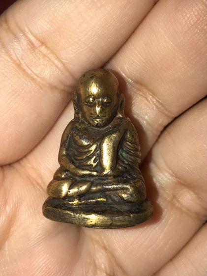 รูปเหมือน หล่อโบราณ หลวงพ่อเงิน วัดบางคลาน รุ่นแรกๆ พิมพ์นิยม ปี244x กว่า เนื้อทองผสม เนื้อทองเหลืองจืด ซีด น้ำหนักหกสลึง พิมพ์ทรง คมชัดมาก  รูปที่ 7