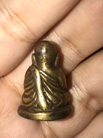 รูปเหมือน หล่อโบราณ หลวงพ่อเงิน วัดบางคลาน รุ่นแรกๆ พิมพ์นิยม ปี244x กว่า เนื้อทองผสม เนื้อทองเหลืองจืด ซีด น้ำหนักหกสลึง พิมพ์ทรง คมชัดมาก  รูปที่ 8