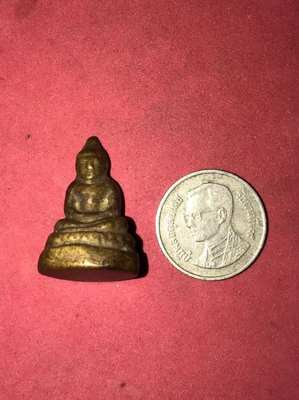 หล่อโบราณ พระชัยวัฒน์ มีกริ่ง เนื้อทองเหลืองเก่า แห้ง พรุน ผิวเดิมๆ เก่า แท้ แปลก หายาก ไม่รู้ที่ พระชัยวัฒน์ อุดกริ่งที่ฐาน ด้วยเนื้อทองแดง รูปที่ 6