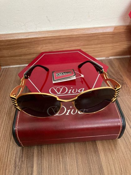 ลายขามันจี้ดดีจริงๆกับแว่นตากันแดดโบราณทรงมันๆมาสภาพเก่าเก็บ new old stock vintage sunglasses viva 4030 made in italy 1980’s รูปที่ 6