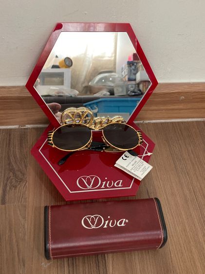 ลายขามันจี้ดดีจริงๆกับแว่นตากันแดดโบราณทรงมันๆมาสภาพเก่าเก็บ new old stock vintage sunglasses viva 4030 made in italy 1980’s รูปที่ 9